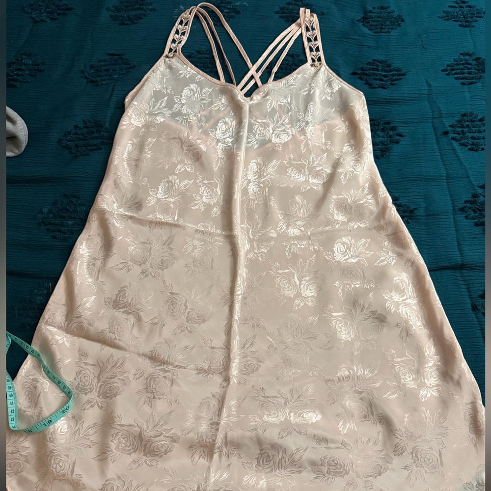 Expressions by California Dynasty Elegant Cream Floral Slip Dress